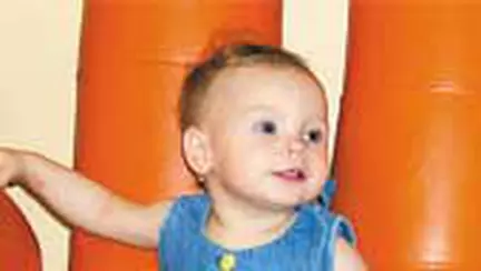 As manca o piersica...