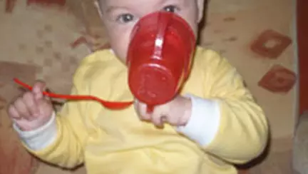 Trecem la canuta, uitam de biberon