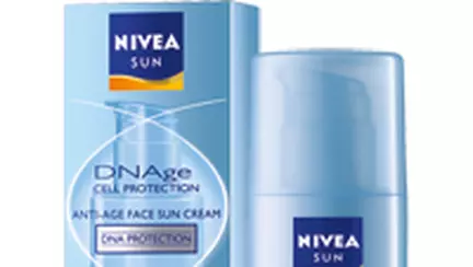 Crema de protectie solara pentru fata DNAge