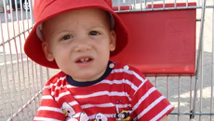 Toate conservele pe jos