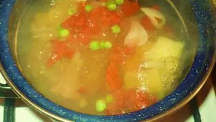 Ciorba de pui cu legume