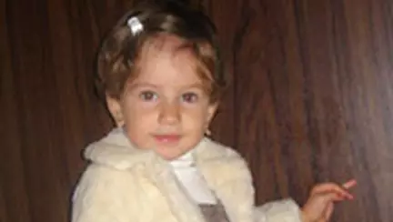 Brunetica, cu par des. E a noastra?