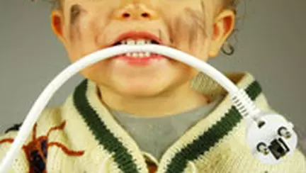 Fereste-ti copilul de pericole. Nu-l lasa nesupravegheat