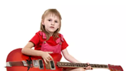 De ce ne vrem copiii vedete?