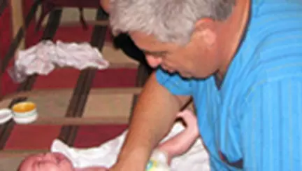 Bunicii ii infofoleau prea tare