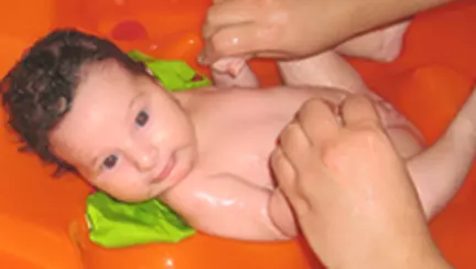 Baita, o placere...scosul din apa, un chin