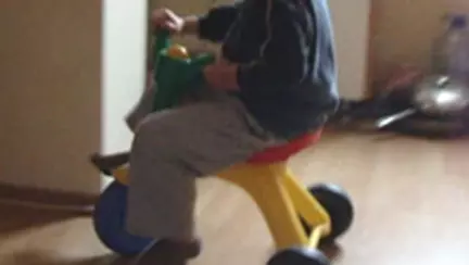 Ma plimb cu tricicleta