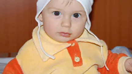 Rusinica la sefa in brate