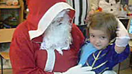 Alba ca Zapada de vorba cu Mos Craciun