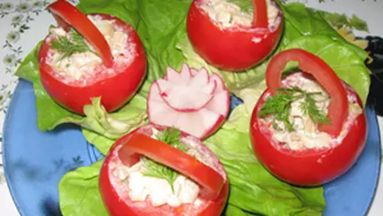 Rosii umplute cu ciuperci si maioneza