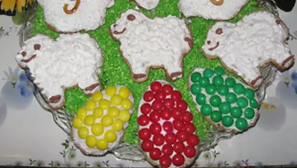 Desert de Paste in forma de iepurasi si oite