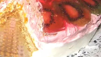 Tort diplomat cu fructe si mascarpone