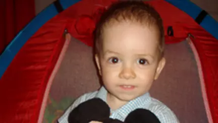 Strang singur jucariile!