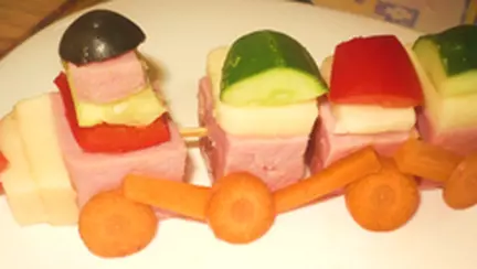 Trenulet din sunca, legume si cascaval