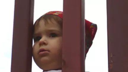 Cum s-a adaptat in prezenta persoanelor straine