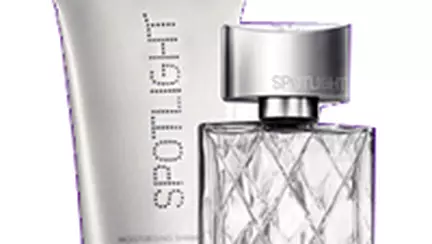 Apa de toaleta Spotlight, Avon