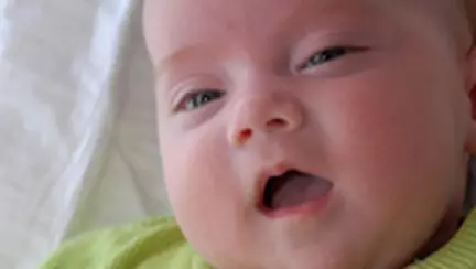 Cand bebe nu mananca...