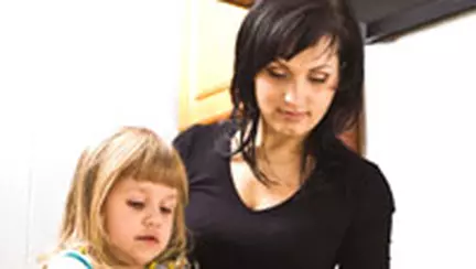 Implica-l pe copil in activitatile din casa