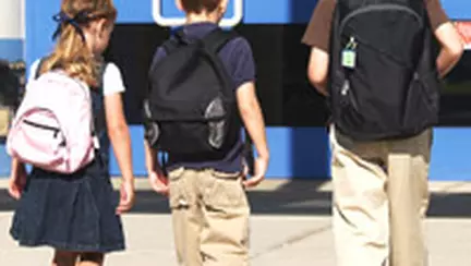 Un an scolar fericit pentru 3 copii