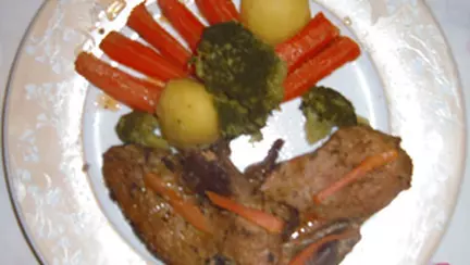 Muschi de porc cu sos rubiniu