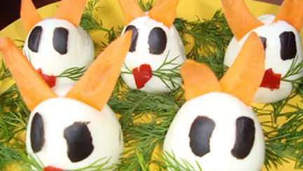 Oua umplute sub forma de iepurasi