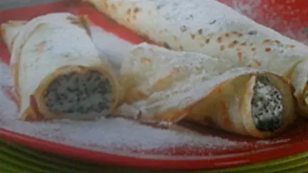 Clatite cu crema de mac