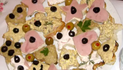 Aperitive sub forma de inimioare si stelute