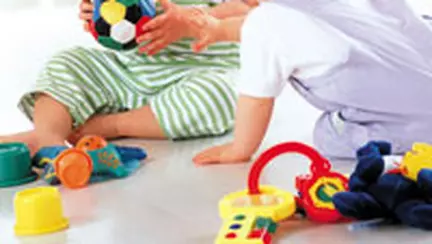 Primele jucarii pentru bebelus