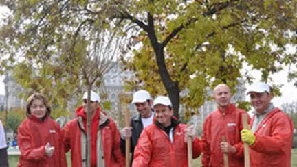 De astazi, sunt cu 100 de copaci mai multi in parcul Izvor