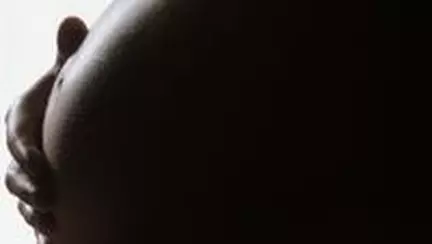 Ce faci daca esti insarcinata si afli ca ai cancer la san?