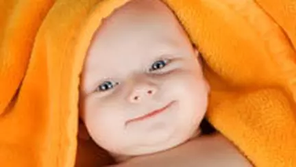 De ce zambesc bebelusii?