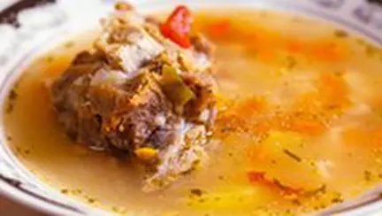 Ciorba taraneasca cu afumatura