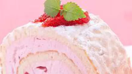 Rulada cu spuma de capsuni