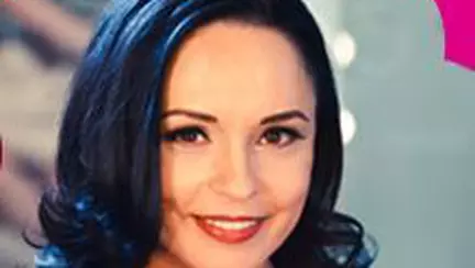 Caravana Avon â€œDin dragoste pentru femeiâ€ alaturi de Andreea Marin si Scoala Mamelor