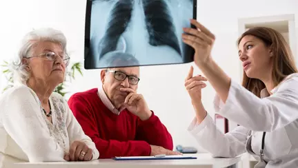 Analiza care ar putea depista cancerul pulmonar într-un stadiu incipient