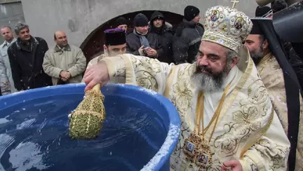 Boboteaza, ziua când a fost botezat Iisus în apa Iordanului. Tradiții și superstiții de Bobotează