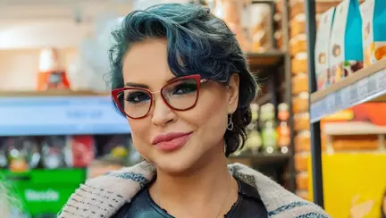 Fiul actriței Eugenia Șerban, dependent de substanțe interzise, s-a întors acasă. Mama lui ceruse ordin de protecție în urma scandalurilor