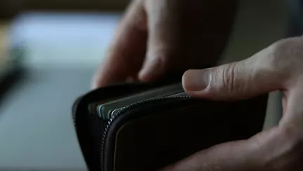 Peste 60% dintre angajați, afectați emoțional: salariile insuficiente și burnout-ul, printre principalele cauze