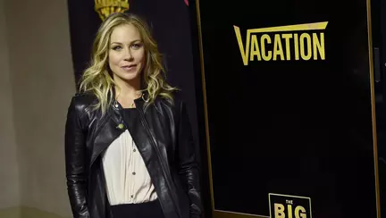 Christina Applegate, internată de urgență din cauza unei infecții la rinichi: „Durerea era atât de mare”