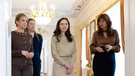 Mirabela Grădinaru, eleganță discretă la toate întâlnirile de rang înalt. Accesoriul pentru care a făcut o pasiune