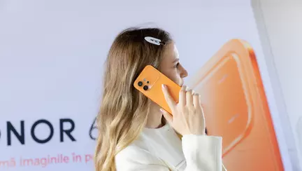 Studiu HONOR: 1 din 3 români ratează momente importante din cauza telefonului și 8 din 10 români au avut cel puțin un accident cu telefonul în ultimii doi ani 