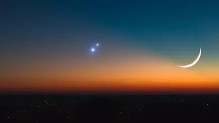 Fenomen spectaculos pe cer! Sărutul dintre Venus și Jupiter, o șansă rară pentru patru zodii norocoase