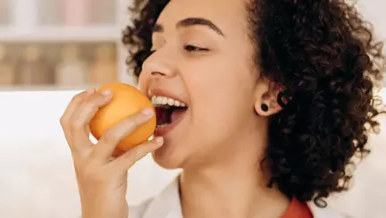 Vitamina care influențează direct sănătatea creierului. Ne apără de o boală foarte gravă și fără leac!
