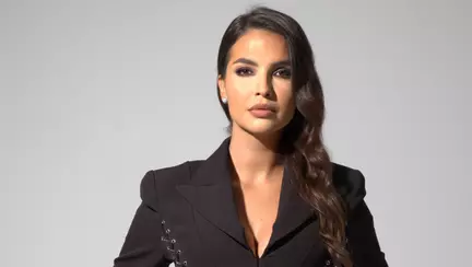 Soția lui Adrian Mutu intră în lumea televiziunii. Ce emisiune va prezenta Sandra Mutu