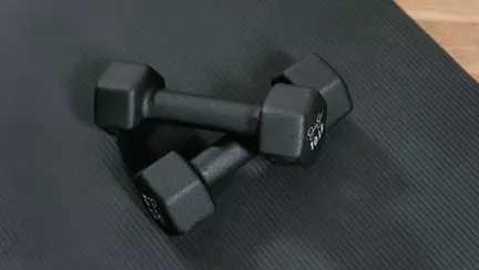 Fitnessul ca beneficiu la job: ce îi ajută pe oameni să transforme accesul în obicei