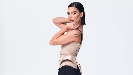 Andreea Popescu și-a schimbat look-ul și a îmbrăcat cea mai provocatoare ținută. Cum arată acum. „Îți stă foarte bine. Ești superbă”