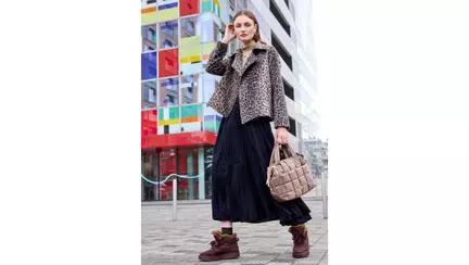 Ghete damă cu șiret: stil urban pentru zilele reci