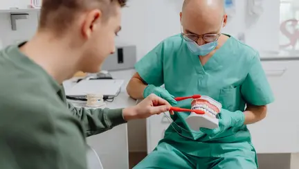5 clinici stomatologice pentru albire dentară în zona Dorobanți