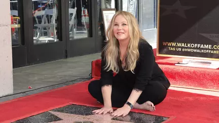 Christina Applegate a aflat că nu are scleroză multiplă. Ce se întâmplă cu actrița din „Familia Bundy”, după cinci ani de simptome