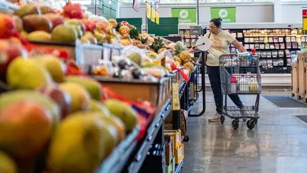 Salariată la supermarket în Elveția, despre salariul de 4750 de euro pe lună: „Este un salariu corect? Sincer, nu.'